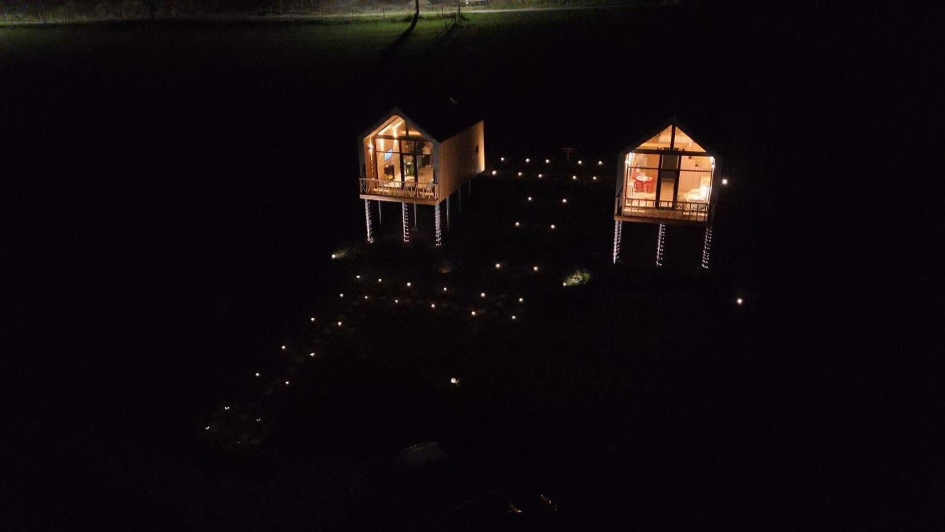 Suspended Tiny House * Drumu Carului