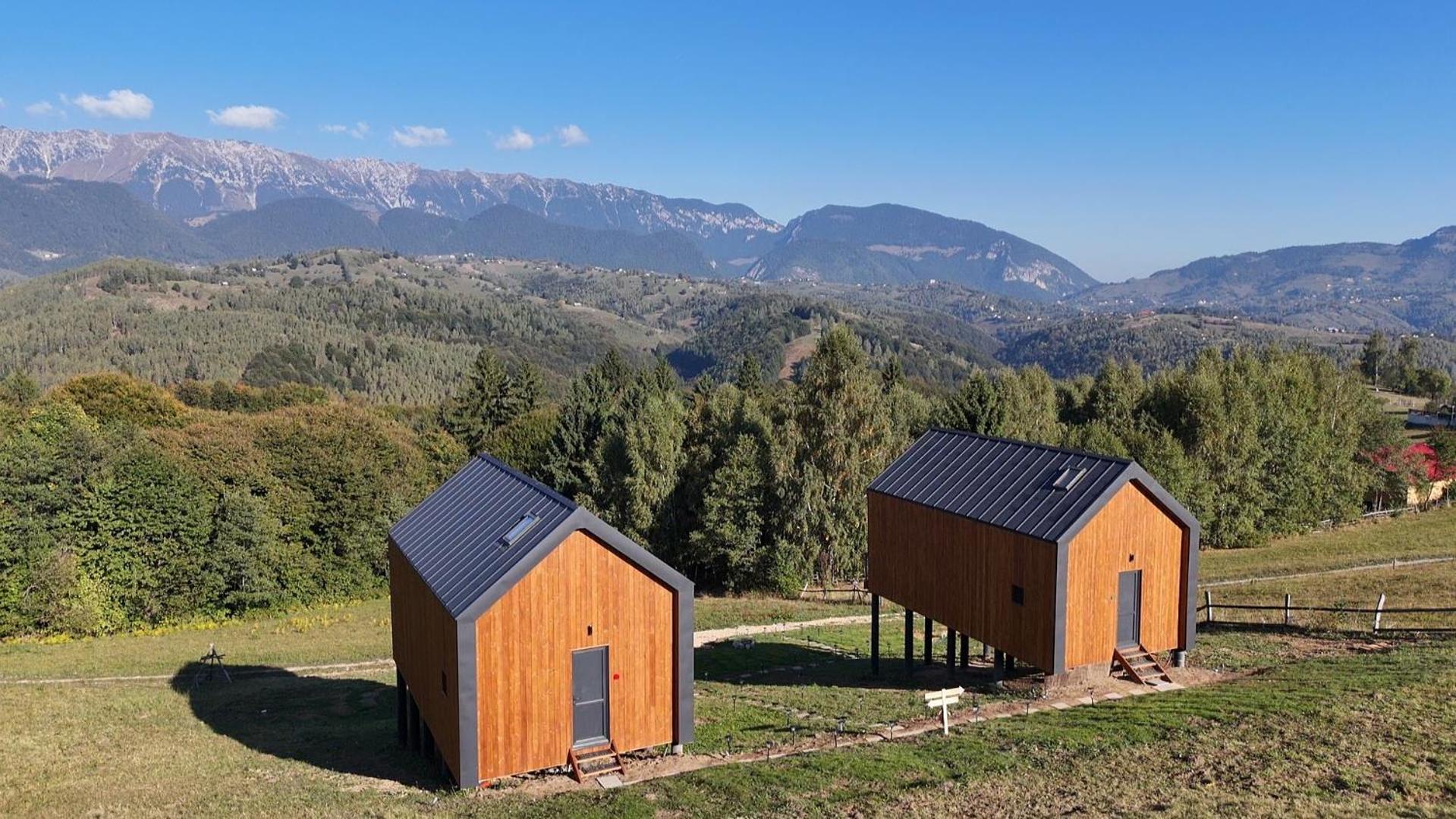 Suspended Tiny House Drumu Carului