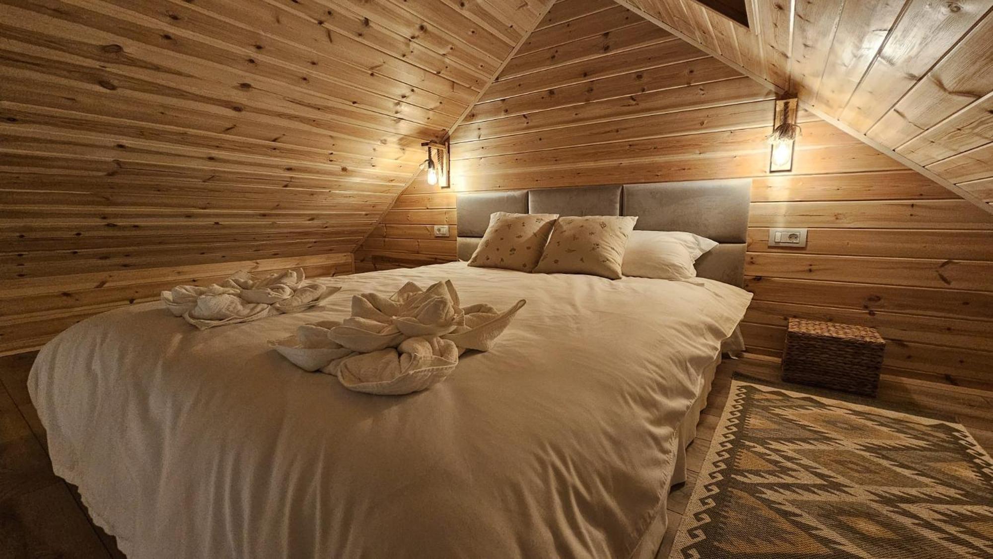 Suspended Tiny House Holiday home *