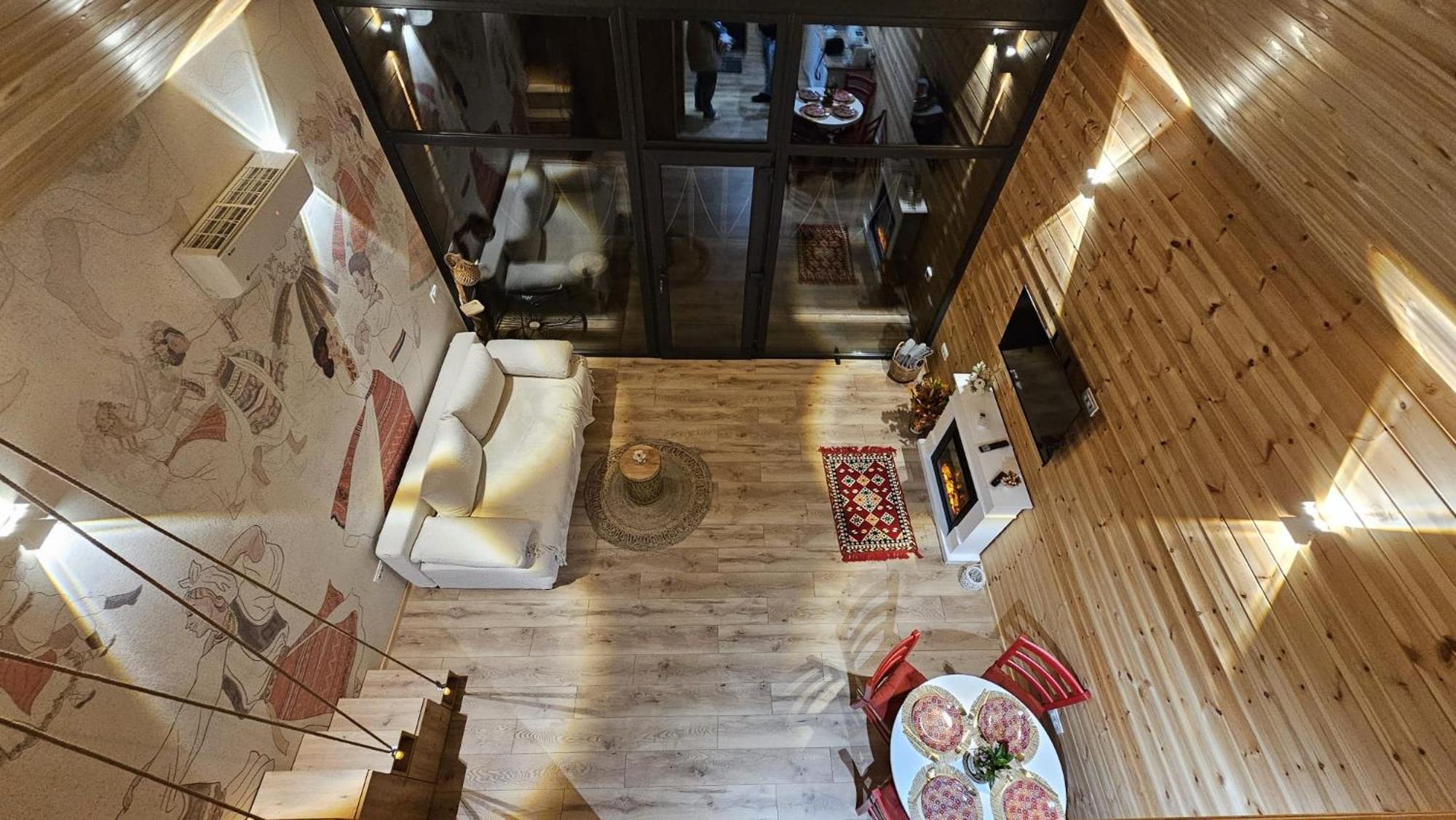 Suspended Tiny House Drumu Carului